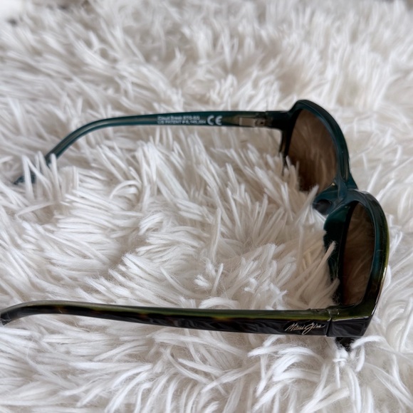 Maui Jim Tortoise and Teal Sunglasses - Picture 3 of 5